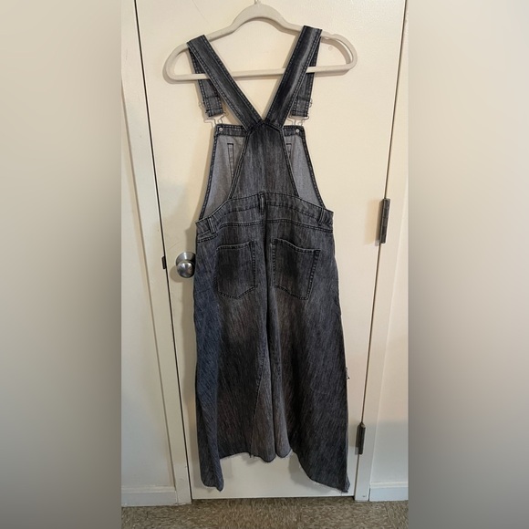 EASEL DENIM DRESS - Picture 7 of 10
